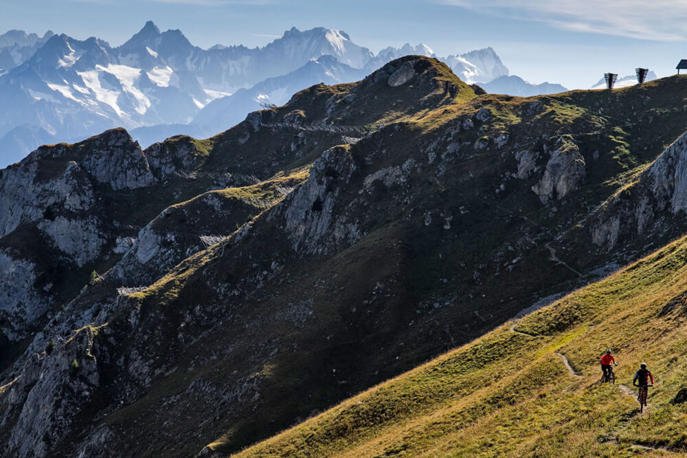 l'Ecole Suisse de VTT vous fait découvrir des itinéraires VTT partout en Suisse. Ne vous occupez plus de la préparation d'itinéraires VTT, nous avons déjà repéré les meilleurs trails pour vous.